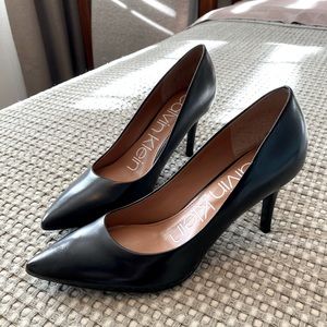 Women’s Gayle Pointy Toe Classic pumps